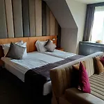 All Seasons Residence Design Hotel - Free Parking