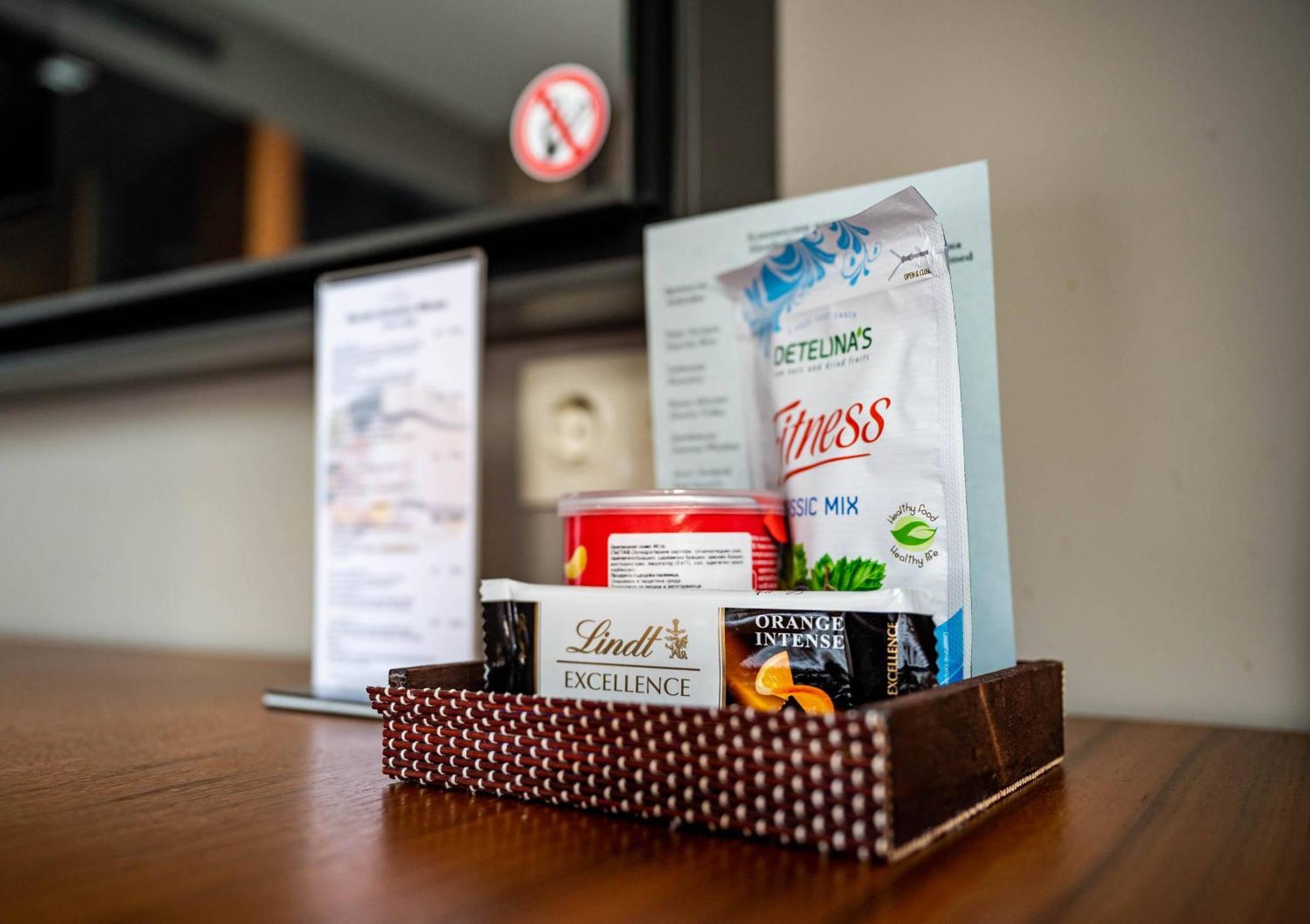 Seasons Design - Free Parking Hotel