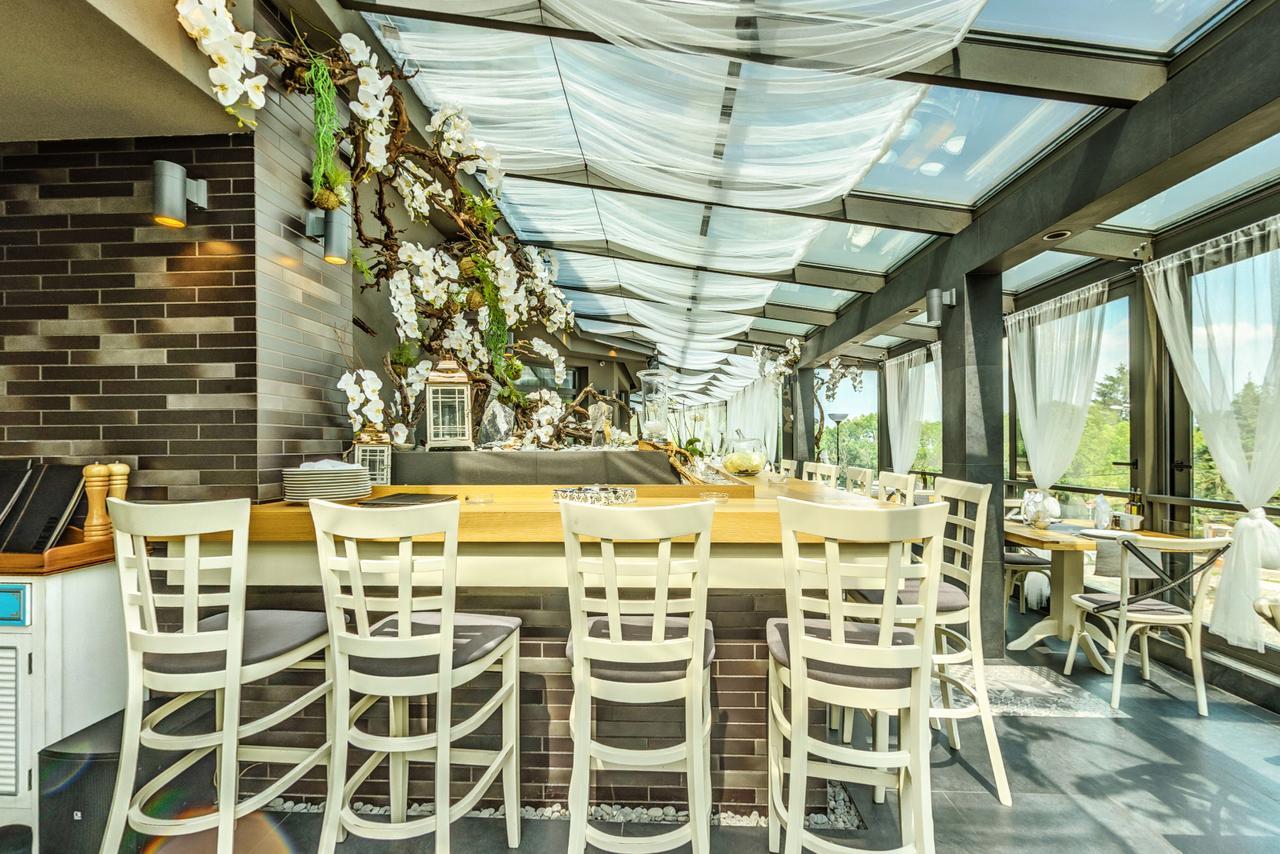 Seasons Design - Free Parking 5* Sofia
